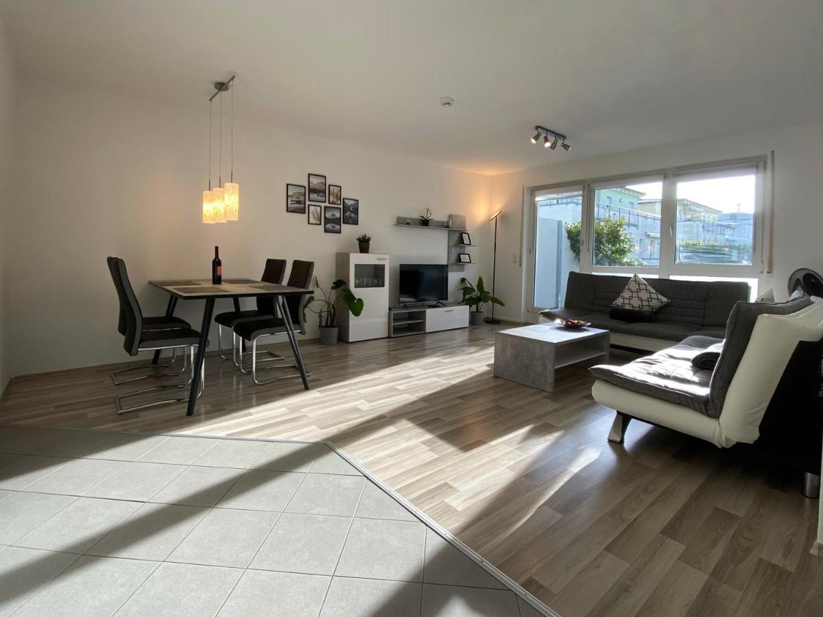 3 Zimmer Apartment In S-Bahn Naehe, 76 Qm, Max 5 Pers, 30Qm Dachterasse, Garage, Internet 1000 Mbit Gaertringen Exterior photo